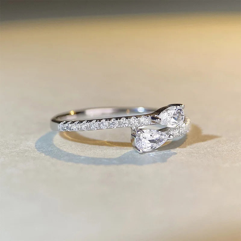 Q408 White Gold Diamond Ring Pear Cut Natural Diamond Engagement Ring For Women D Color Side Stones